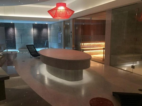 1010 Brickell Ave , Unit 3709, Miami, FL 33131