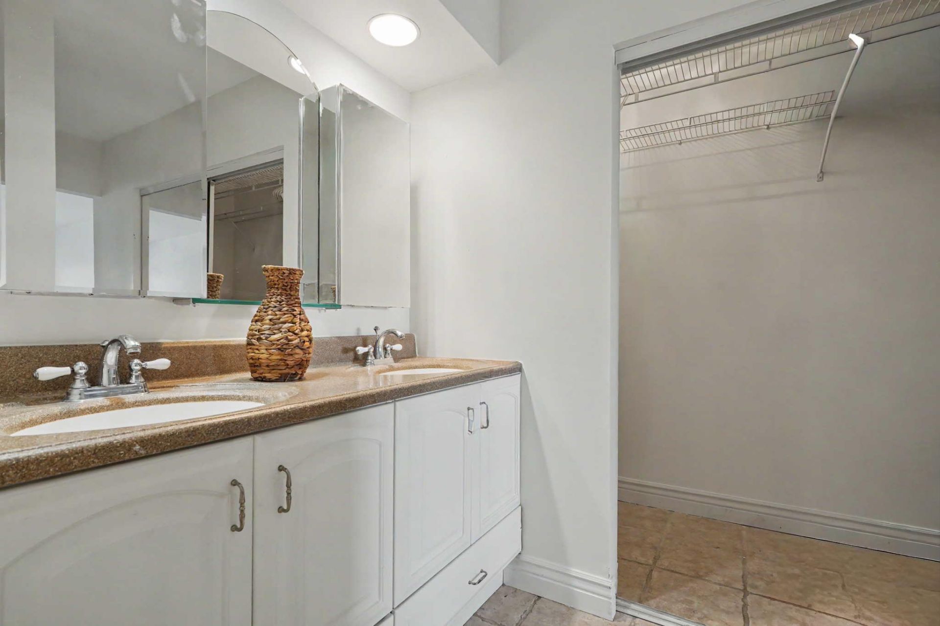 130 Cypress Club Drive, Unit 309, Pompano Beach, FL 33060 Photo