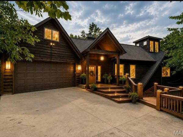 817 W Gray Friar, Marthasville, MO 63357