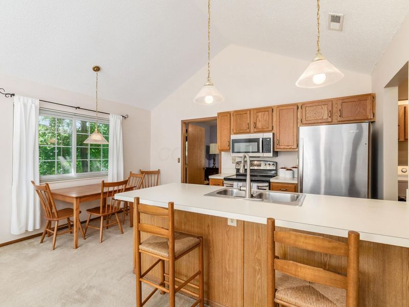 5005 Blendon Pond Drive, Westerville, OH 43081 Photo 4