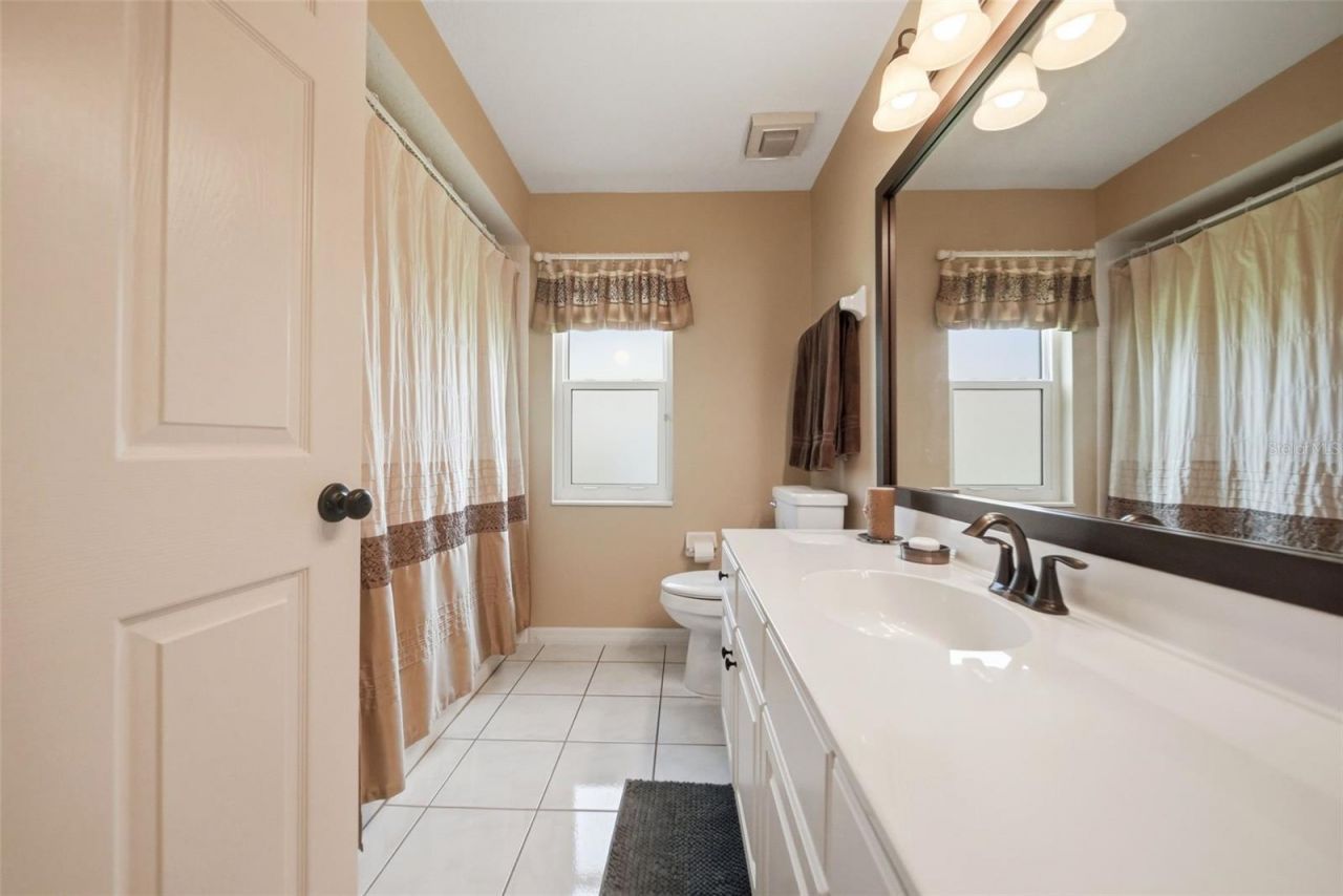 4608 Saddleworth Circle, Orlando, FL 32826 Photo