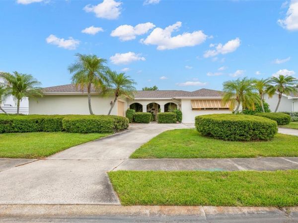6729 TEQUESTA DRIVE , SEMINOLE, FL 33777