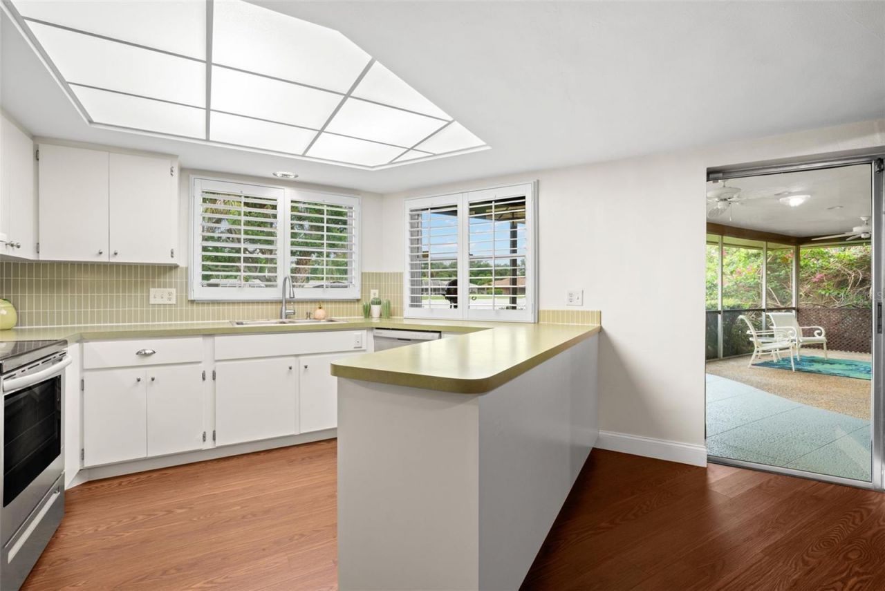 6729 Tequesta Drive , Seminole, FL 33777 Photo
