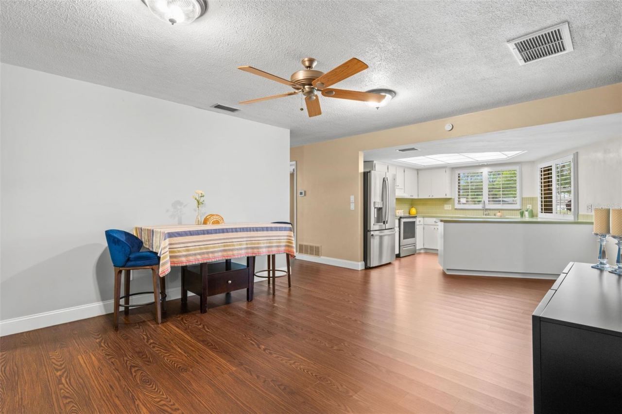 6729 Tequesta Drive , Seminole, FL 33777 Photo
