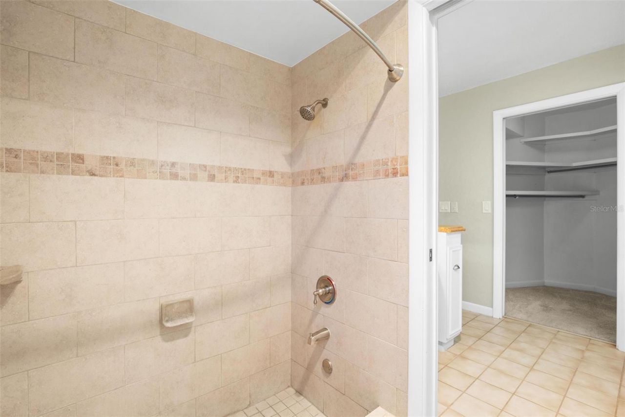 6729 Tequesta Drive , Seminole, FL 33777 Photo