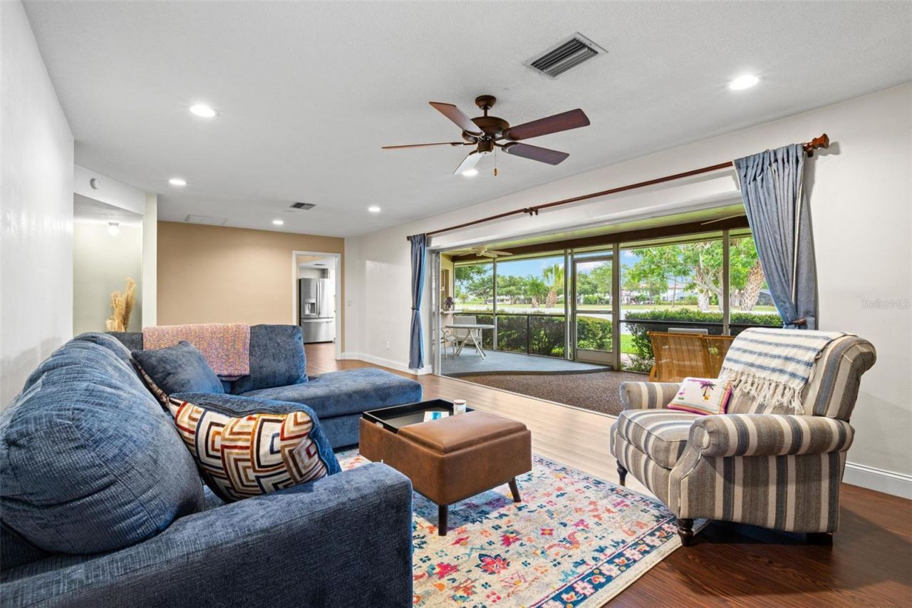 6729 Tequesta Drive , Seminole, FL 33777 Photo