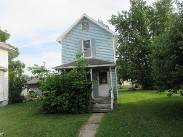 176 E Maryland Avenue , Sebring, OH 44672