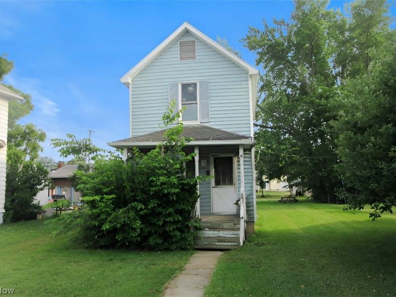 176 E Maryland Avenue, Sebring, OH 44672 Photo 2