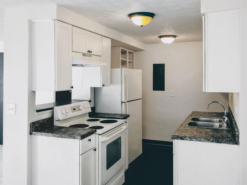 2498 Nassau Drive, Unit 34A, Columbus, OH 43232 Photo 10