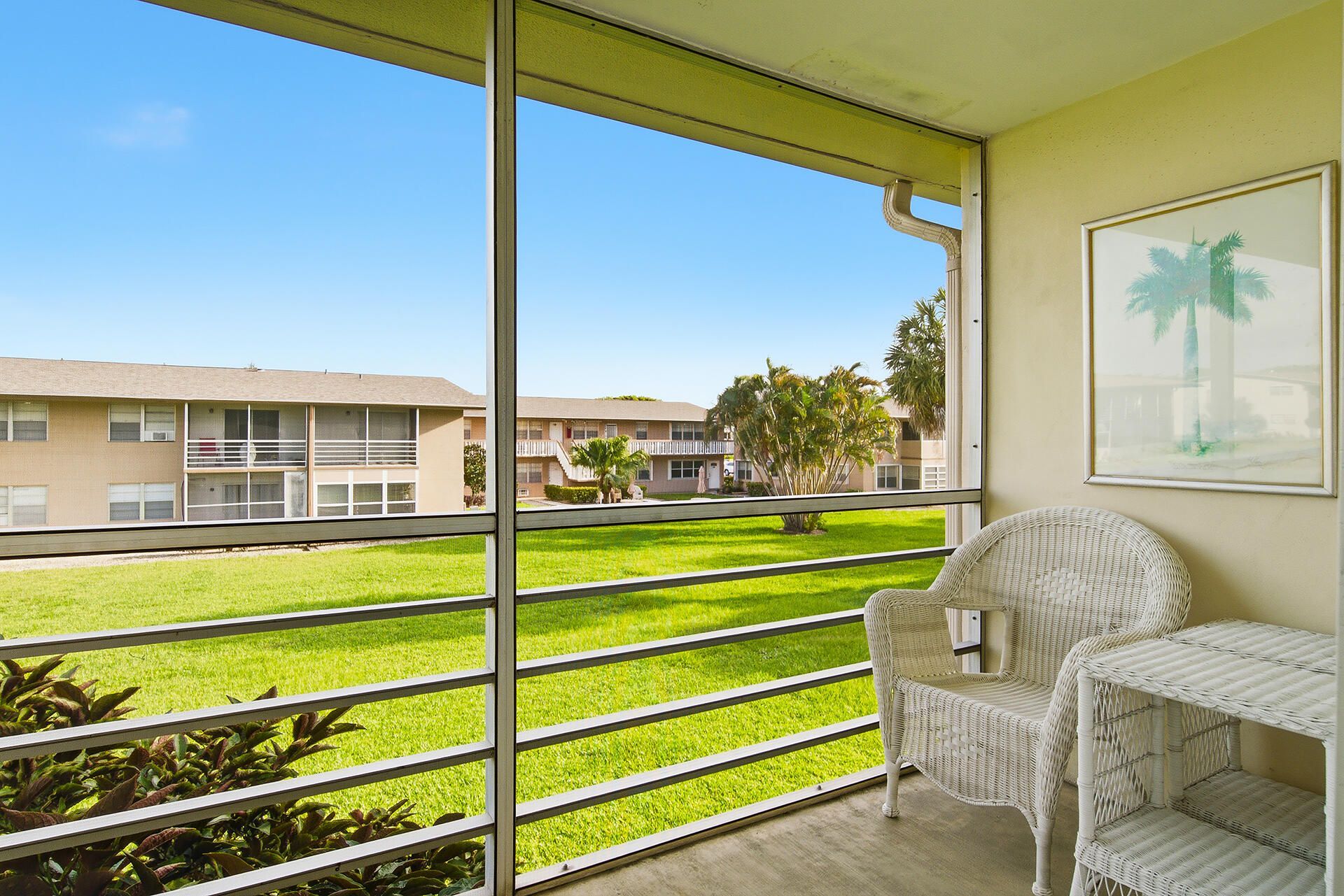 142 Norwich F, West Palm Beach, FL 33417 Photo