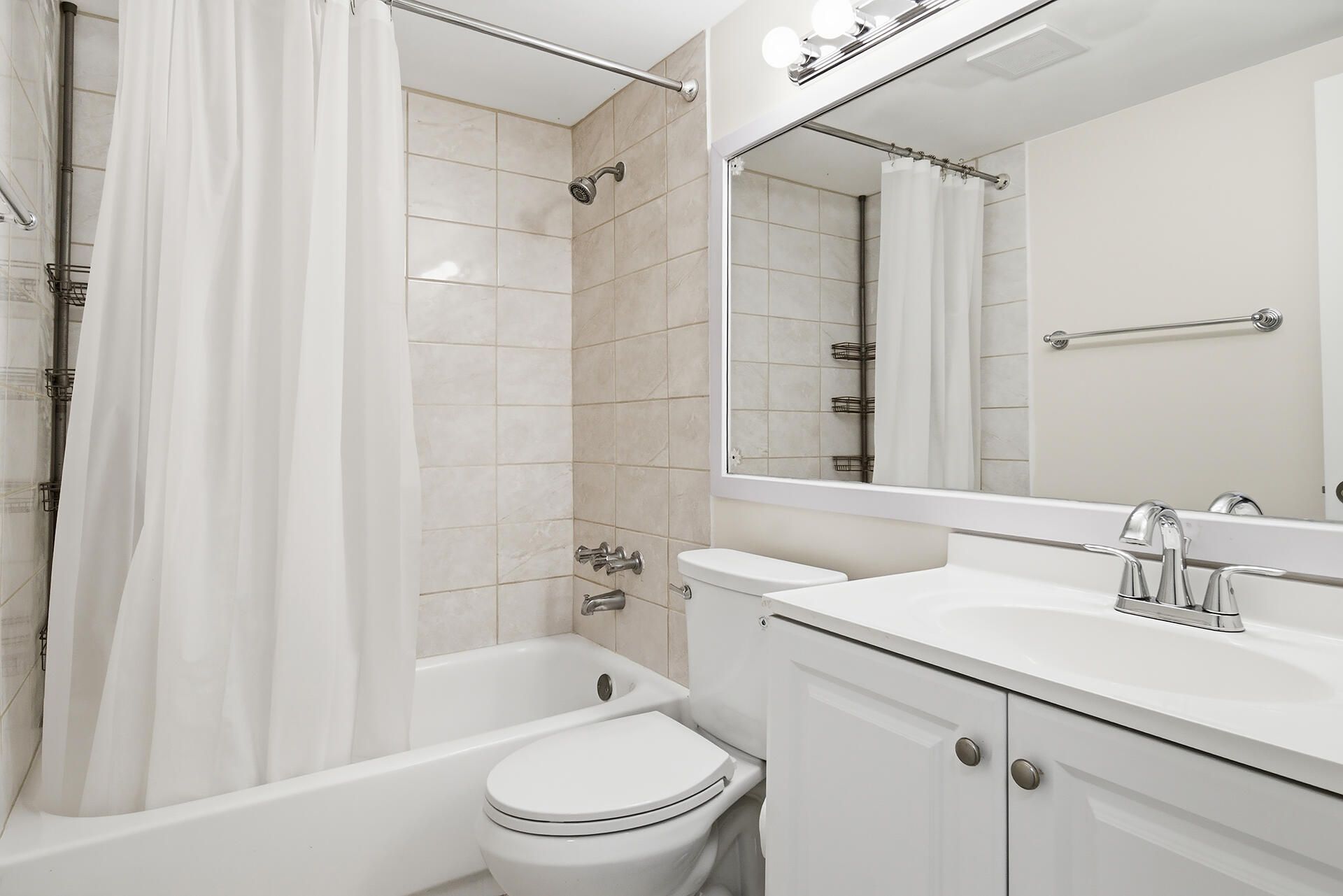 142 Norwich F, West Palm Beach, FL 33417 Photo
