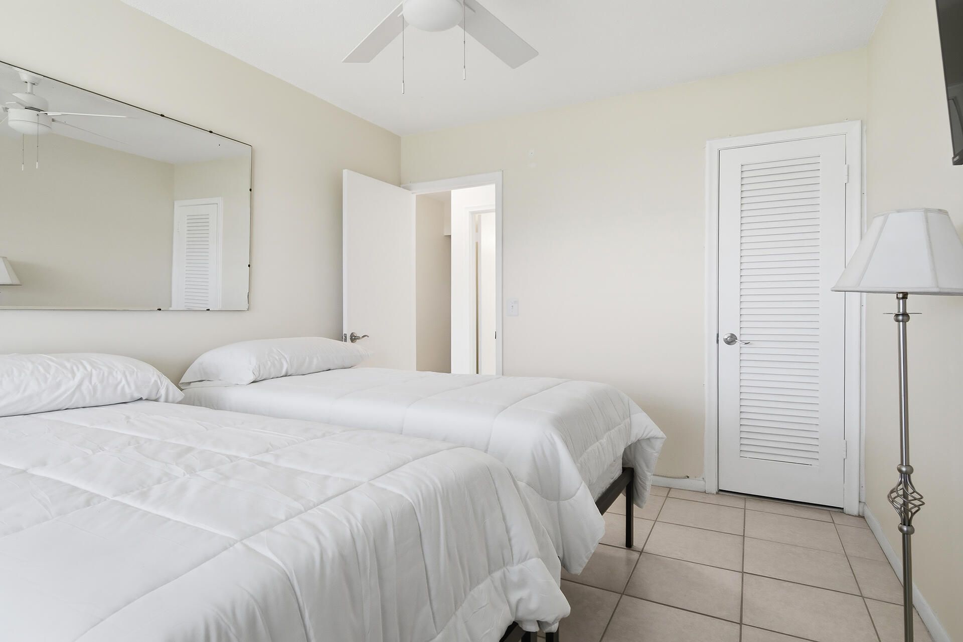 142 Norwich F, West Palm Beach, FL 33417 Photo