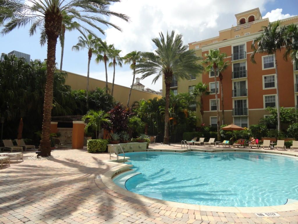 720 S Sapodilla Avenue, Unit 312, West Palm Beach, FL 33401 Photo