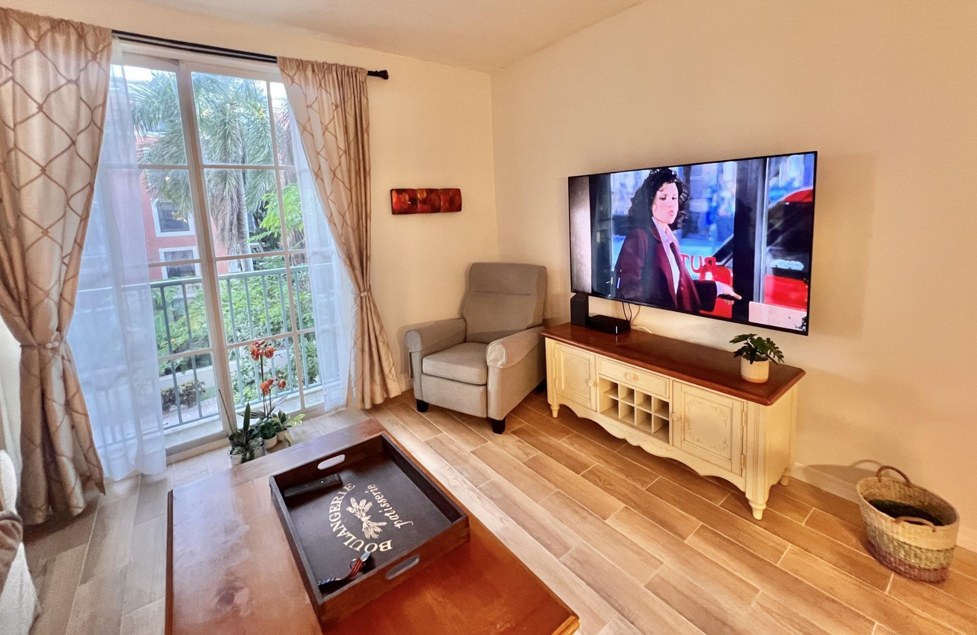 720 S Sapodilla Avenue, Unit 312, West Palm Beach, FL 33401 Photo