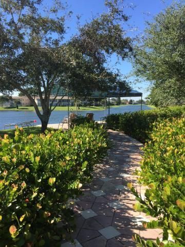 81 Kingswood E, West Palm Beach, FL 33417 Photo