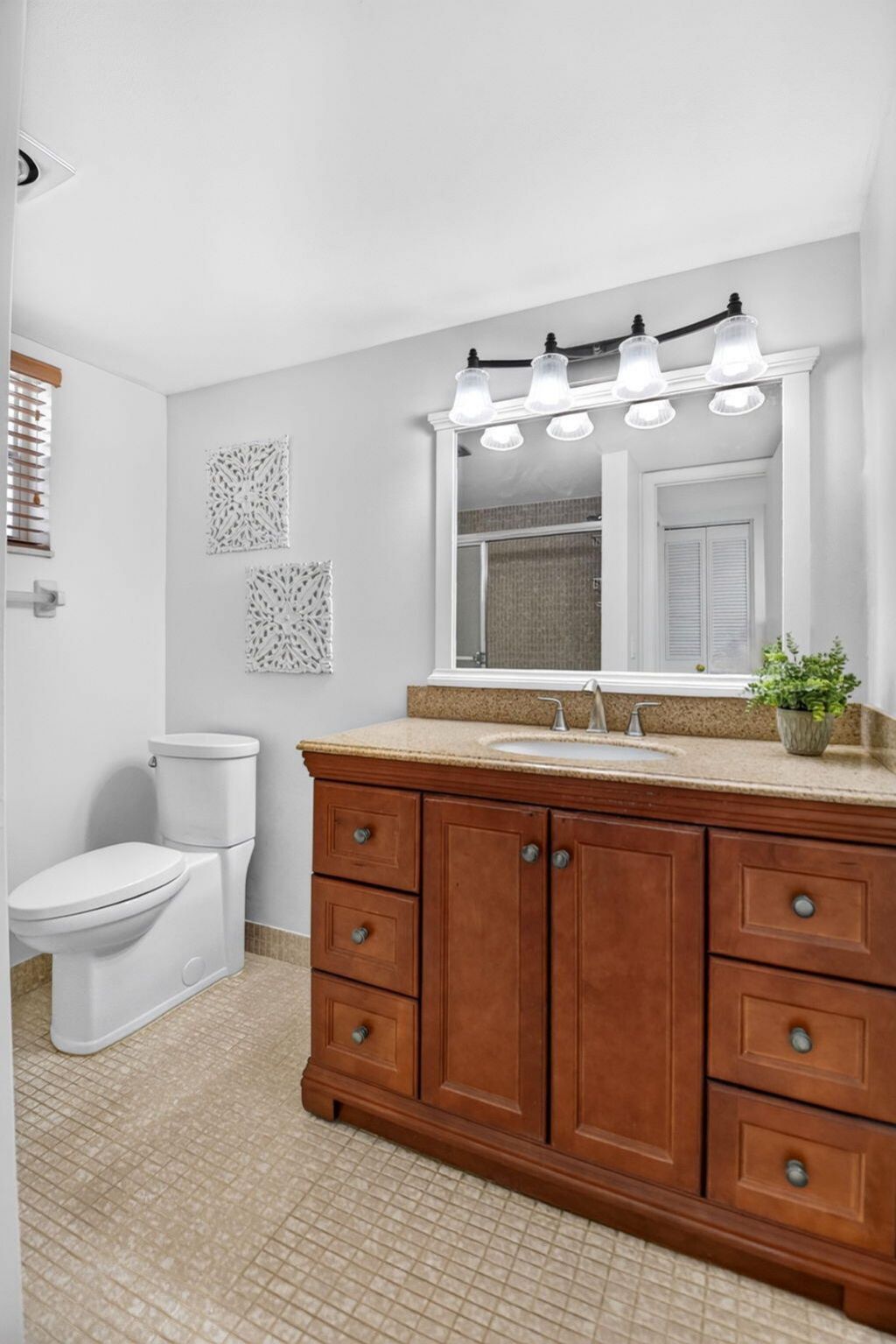 25 Colonial Club Drive, Unit 205, Boynton Beach, FL 33435 Photo