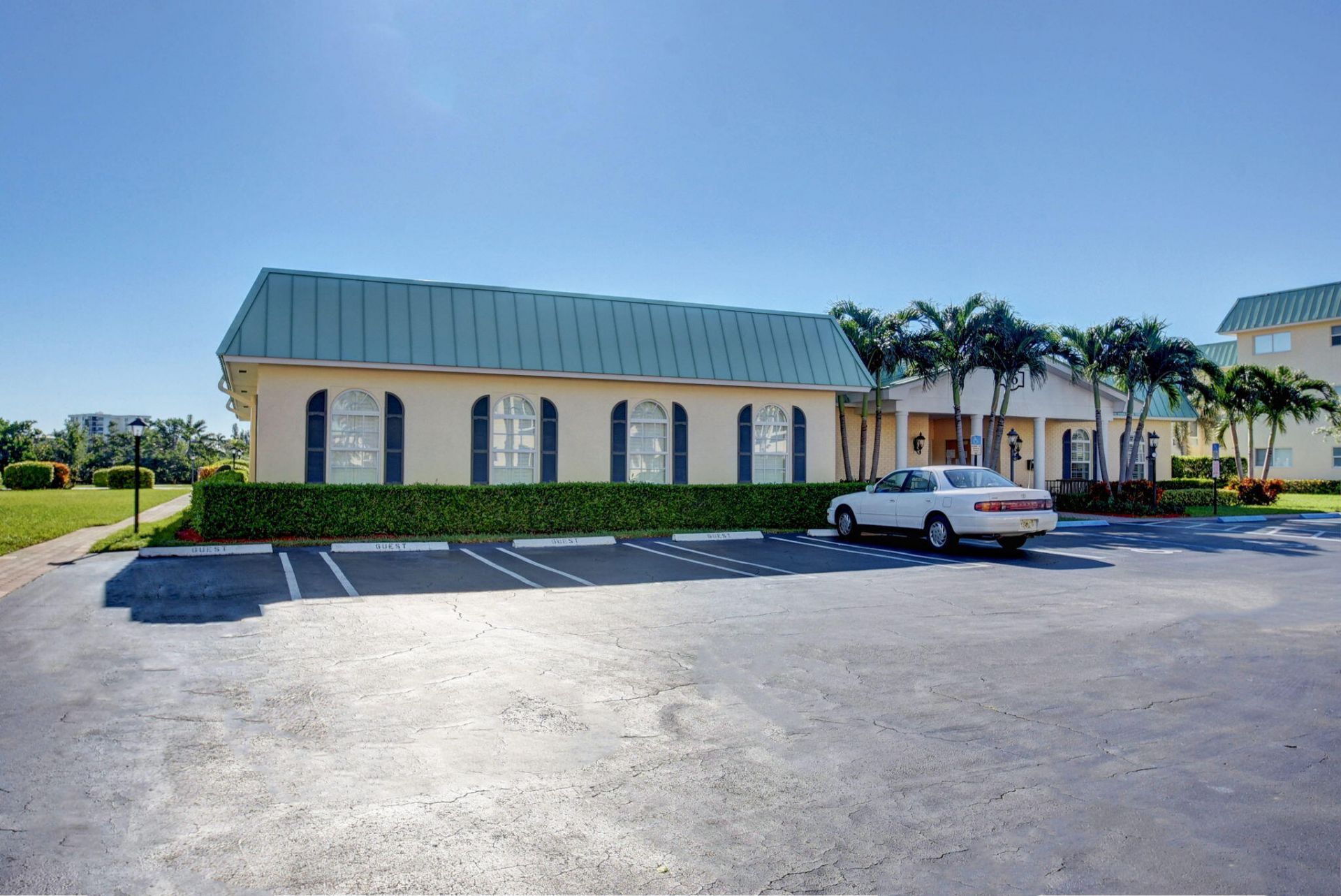 25 Colonial Club Drive, Unit 205, Boynton Beach, FL 33435 Photo