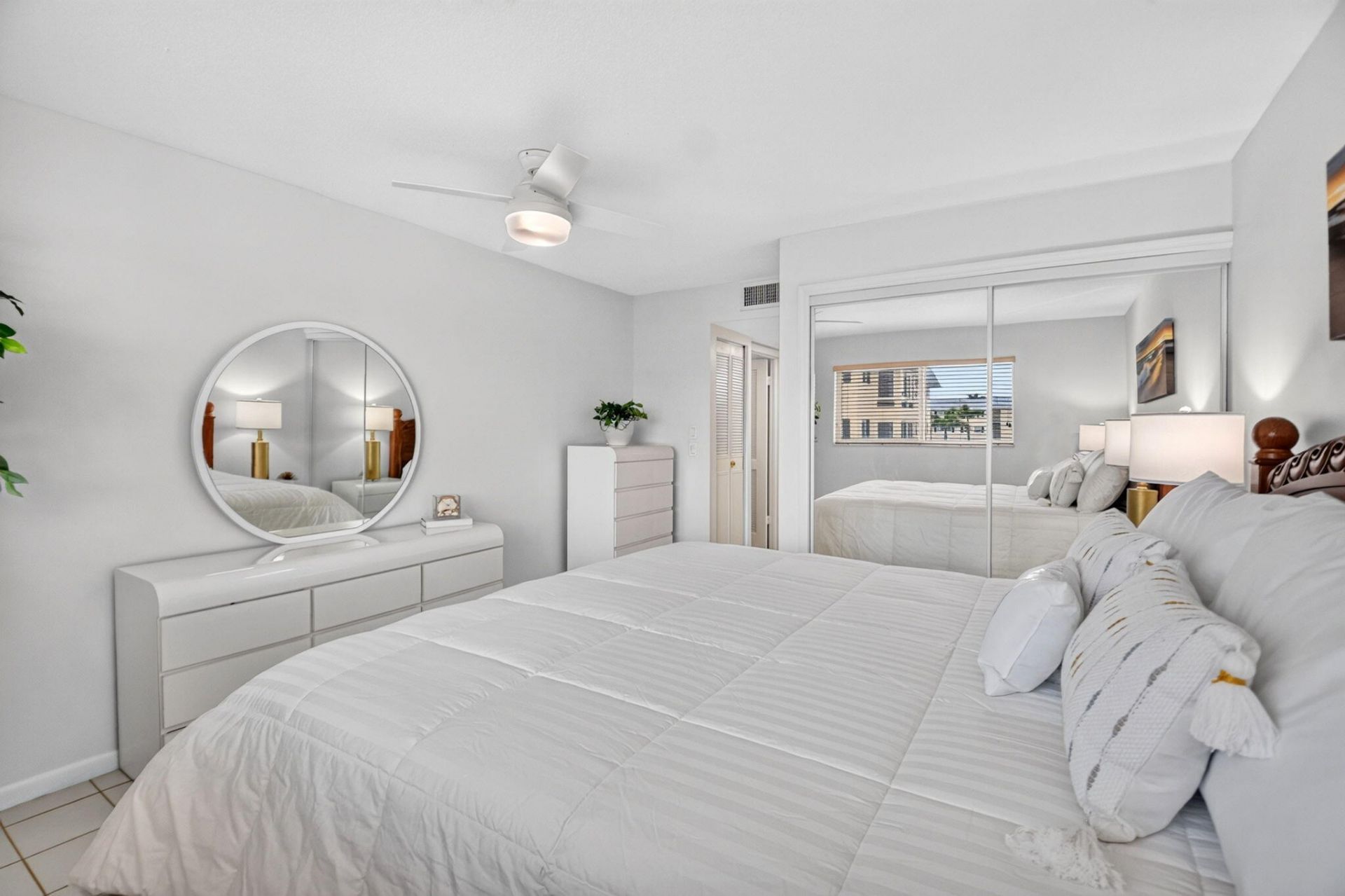25 Colonial Club Drive, Unit 205, Boynton Beach, FL 33435 Photo