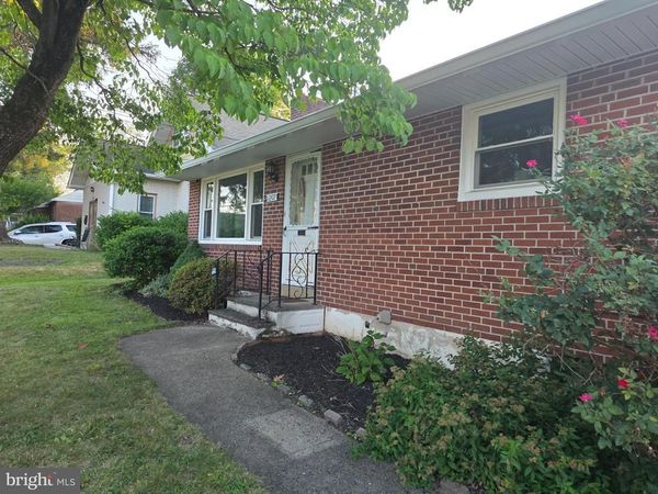 1207 N CHARLOTTE STREET , POTTSTOWN, PA 19464