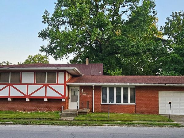 213 Sycamore Street , Mounds, IL 62964