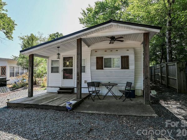 125 Hollywood Trail , Mount Gilead, NC 27306