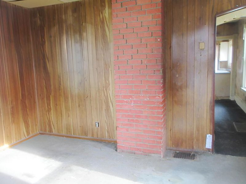 176 E Maryland Avenue , Sebring, OH 44672 Photo 8