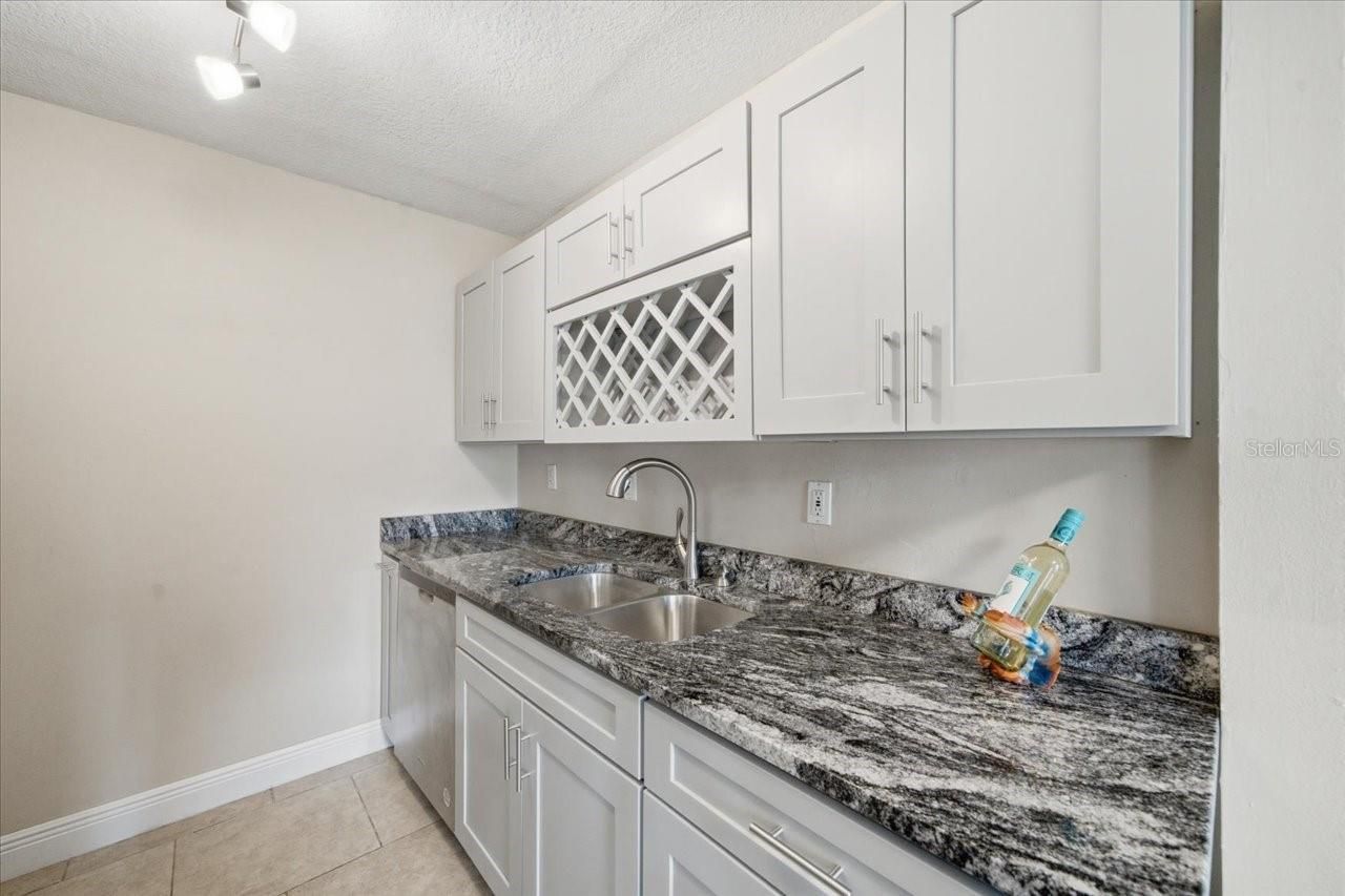 4843 Coquina Key Drive Se, Unit A, Saint Petersburg, FL 33705 Photo