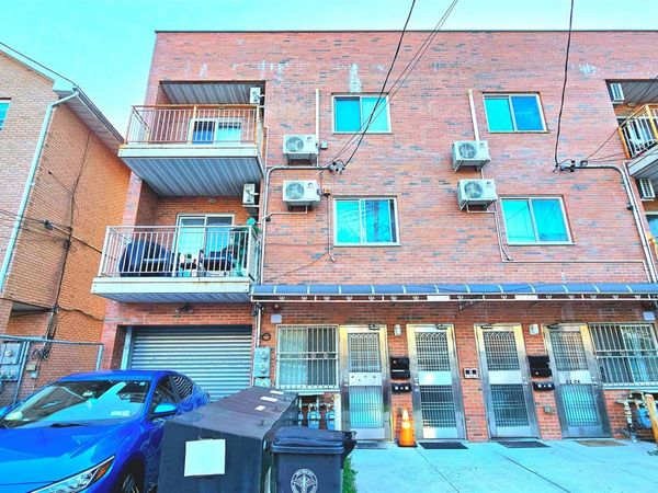 4208 164th Street, Flushing, NY 11358