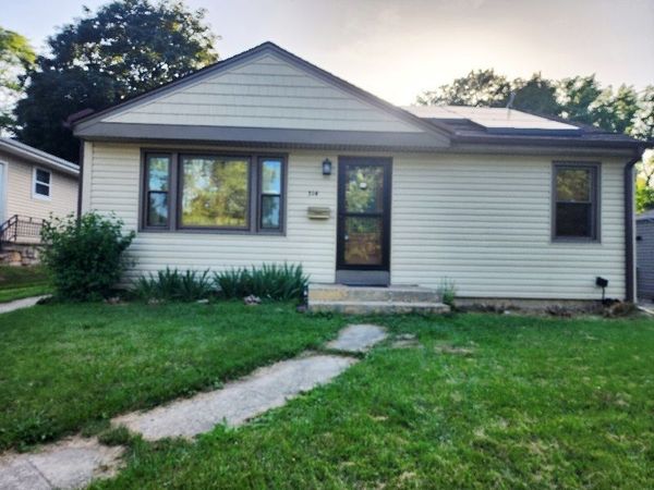 314 S Orchard Avenue , Waukegan, IL 60085