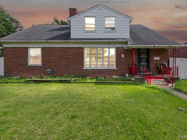 7208 Jackson Avenue, Warren, MI 48091
