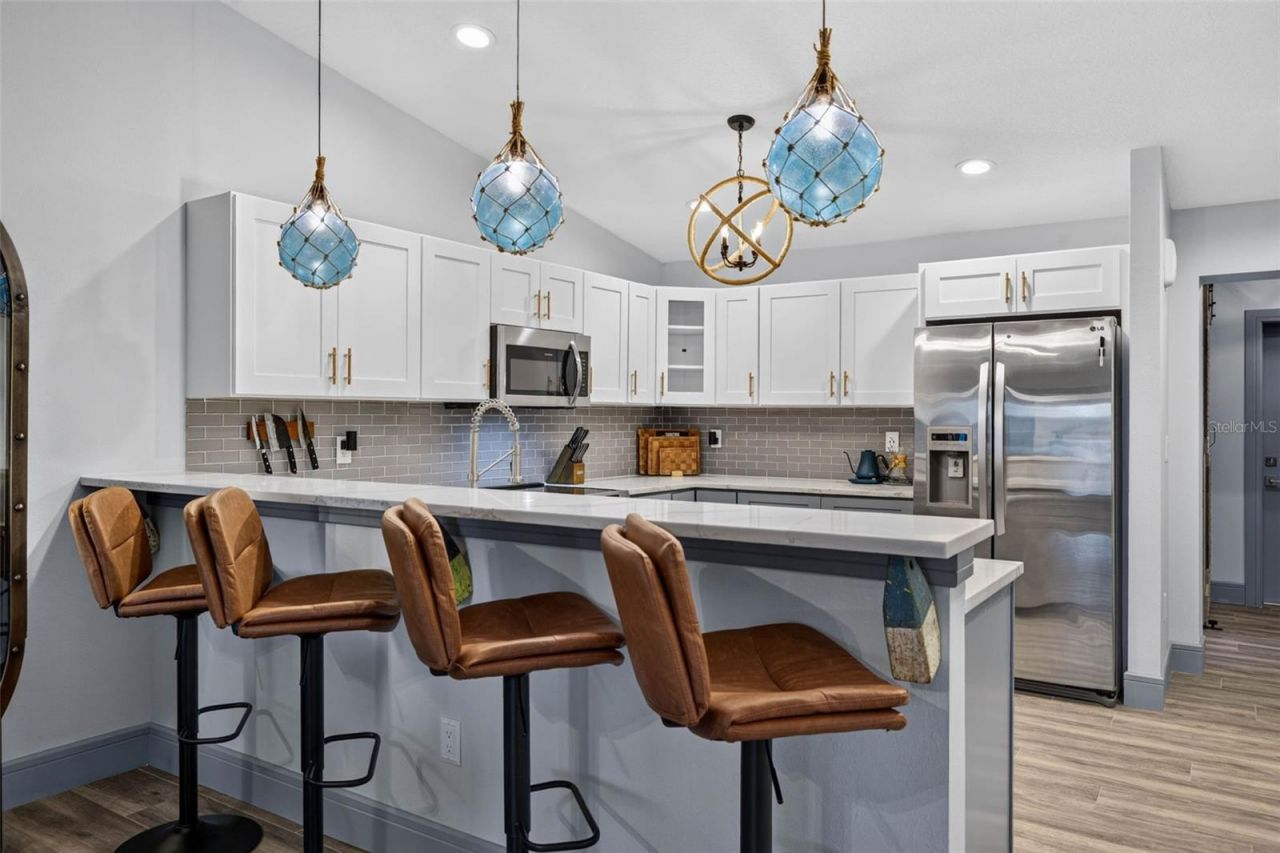 292 Sunlit Cove Drive Ne, Saint Petersburg, FL 33702 Photo