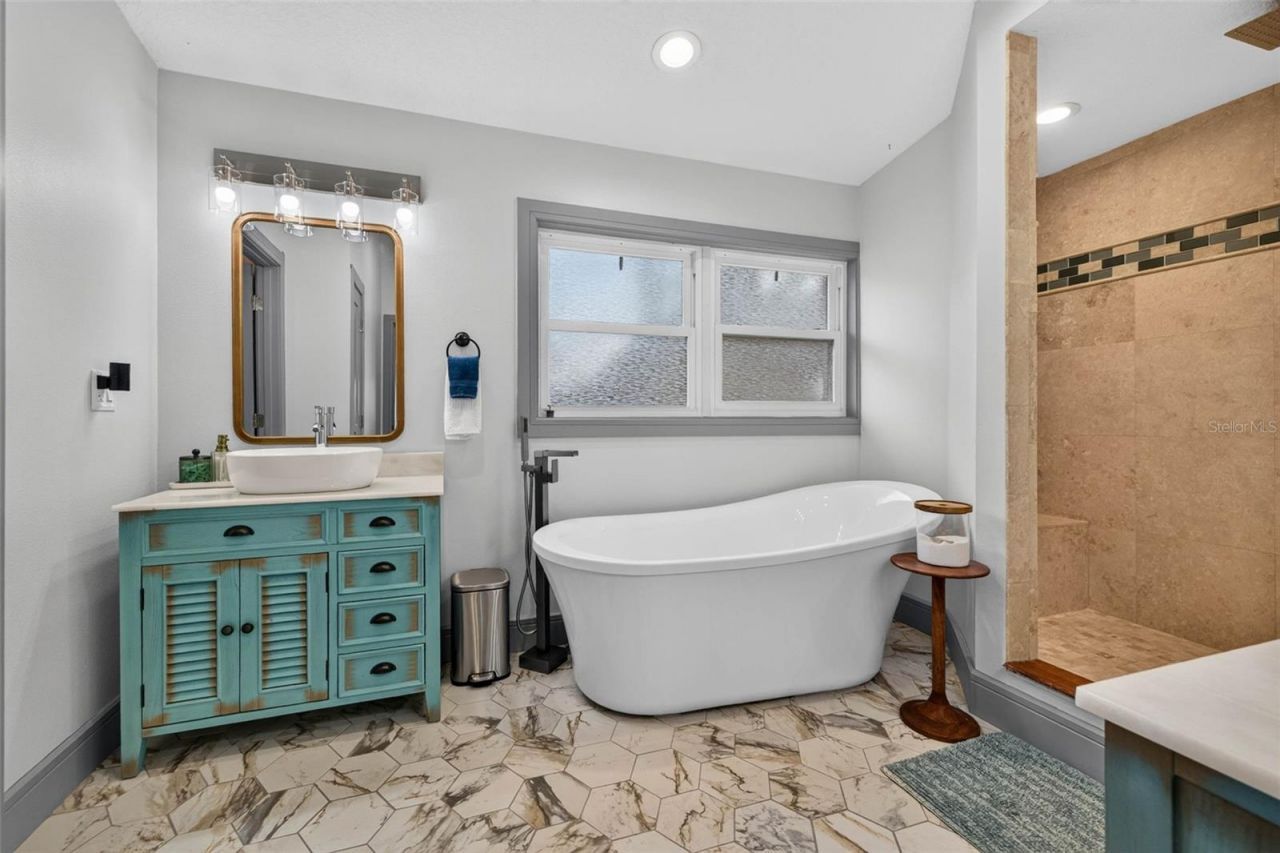 292 Sunlit Cove Drive Ne, Saint Petersburg, FL 33702 Photo