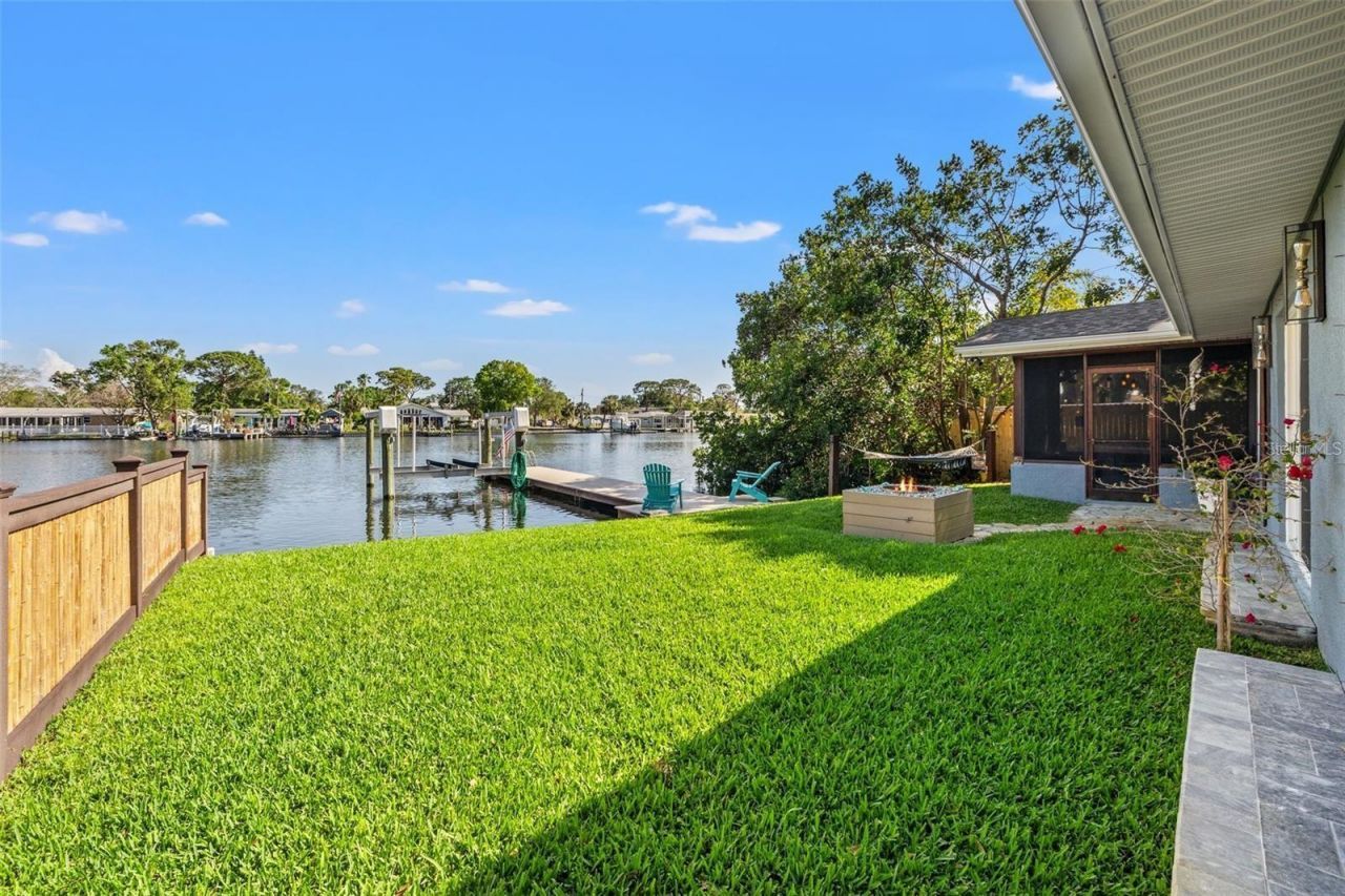 292 Sunlit Cove Drive Ne, Saint Petersburg, FL 33702 Photo