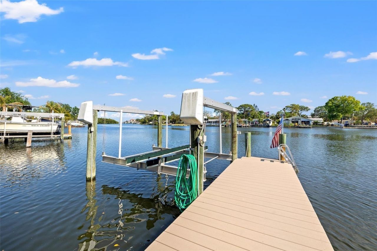 292 Sunlit Cove Drive Ne, Saint Petersburg, FL 33702 Photo