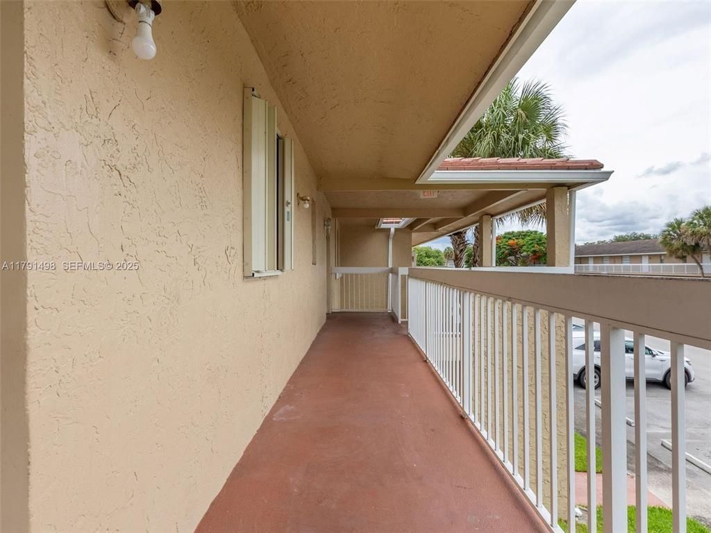 10106 Twin Lakes Drive, Unit 4, Coral Springs, FL 33071 Photo