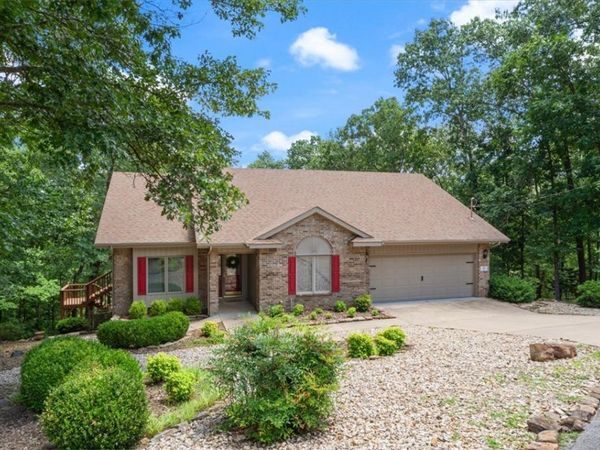 17 Cambria Lane, Bella Vista, AR 72715