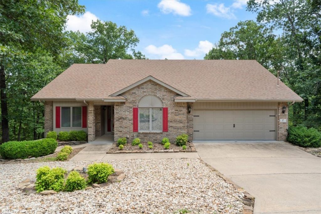 17 Cambria Lane Bella Vista, AR 72715