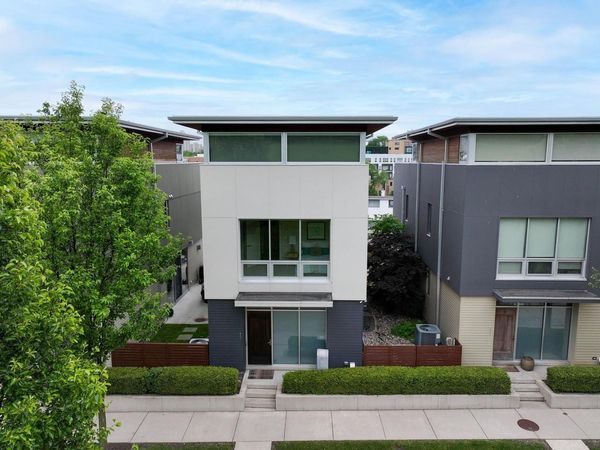 827 E Reservoir AVENUE, Unit 827, Milwaukee, WI 53212
