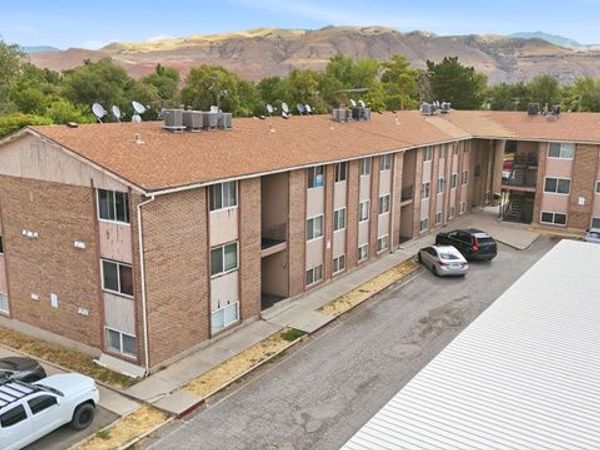 768 N REDWOOD RD , Unit 14, Salt Lake City, UT 84116