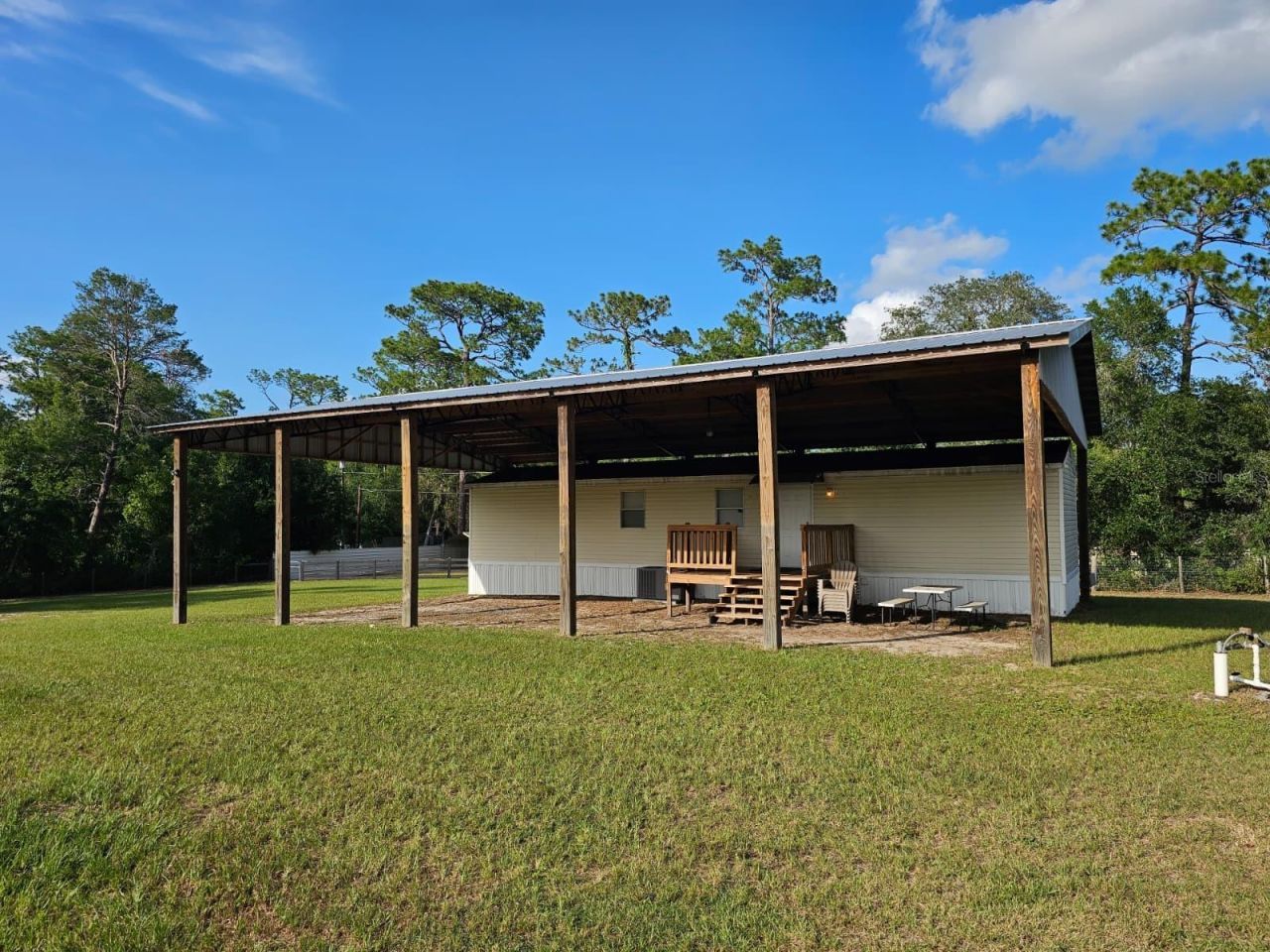9050 SE 196th Terrace , Ocklawaha, FL 32179 Photo