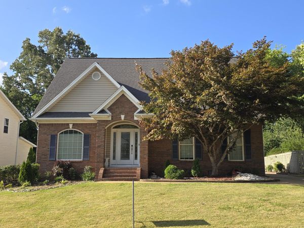 6033 Heritage Ridge Drive, Hixson, TN 37343