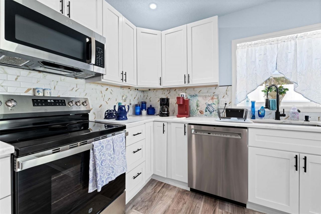 5041 Maplewood , Hernando Beach, FL 34607 Photo
