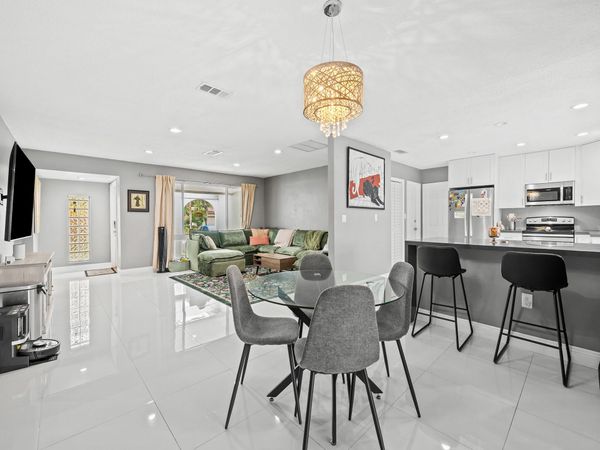 10497 NW 4th Street, Fort Lauderdale, FL 33071