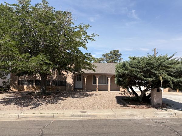 3605 Chelwood Park Boulevard NE, Albuquerque, NM 87111