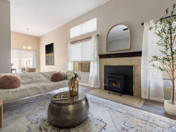 10241 Las Casitas Court NE, Albuquerque, NM 87111