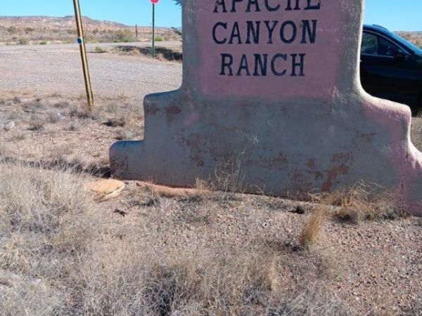Canyon Drive , Albuquerque, NM 87121