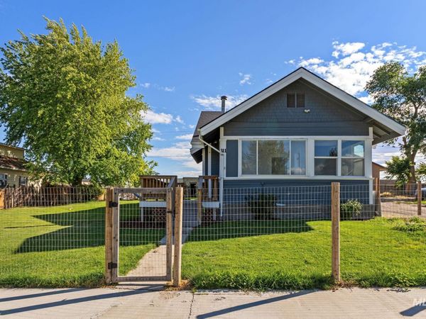 311 W D Street, Shoshone, ID 83352