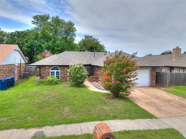 9905 S McKinley Avenue, Oklahoma City, OK 73139