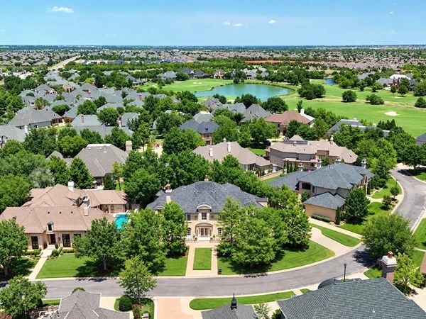 5709 Mistletoe Court, Oklahoma City, OK 73142