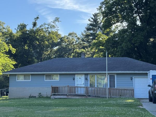 55105 Country Club Road , South Bend, IN 46628
